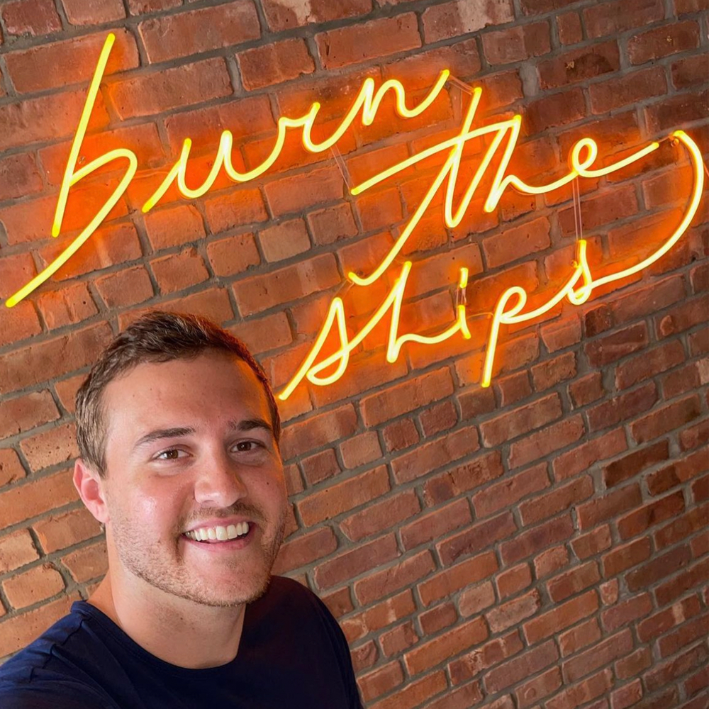 Custom Neon Signs | Neon Mfg.