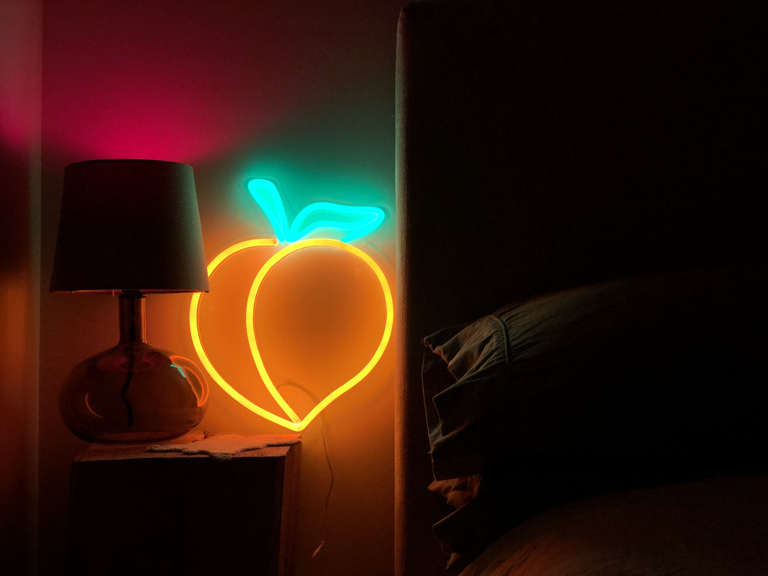 LED Neon Peach sign